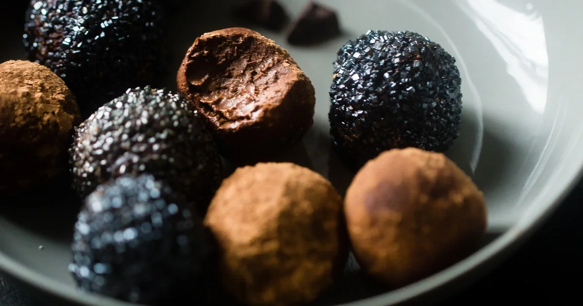 Compound Coatings: Using Cocoa Powder in Cost-Effective Confectionery
