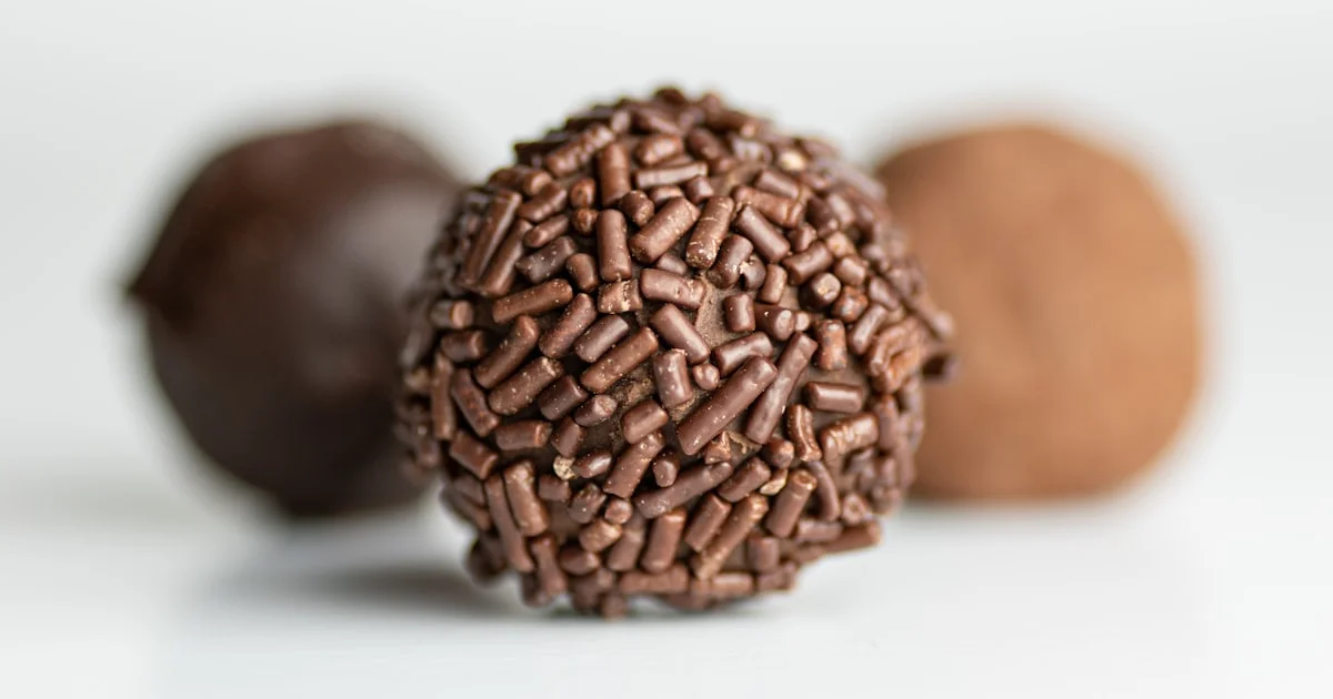 Formulating Vegan and Dairy-Free Products with Cocoa Powder