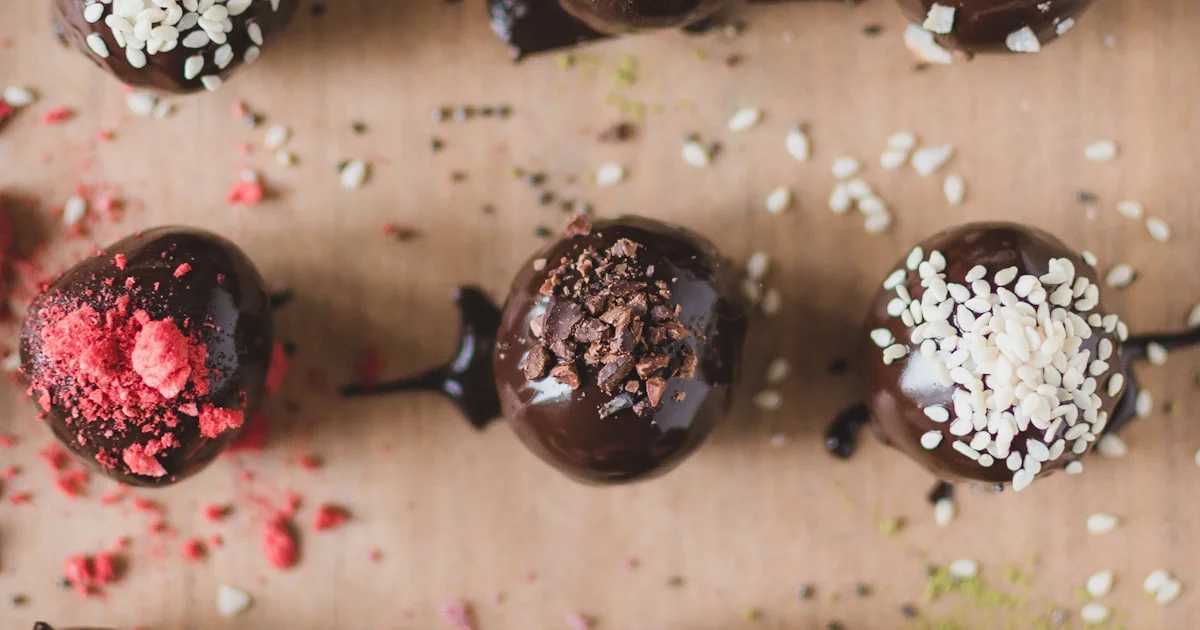 Managing Viscosity in Compound Chocolate Made with Cocoa Powder